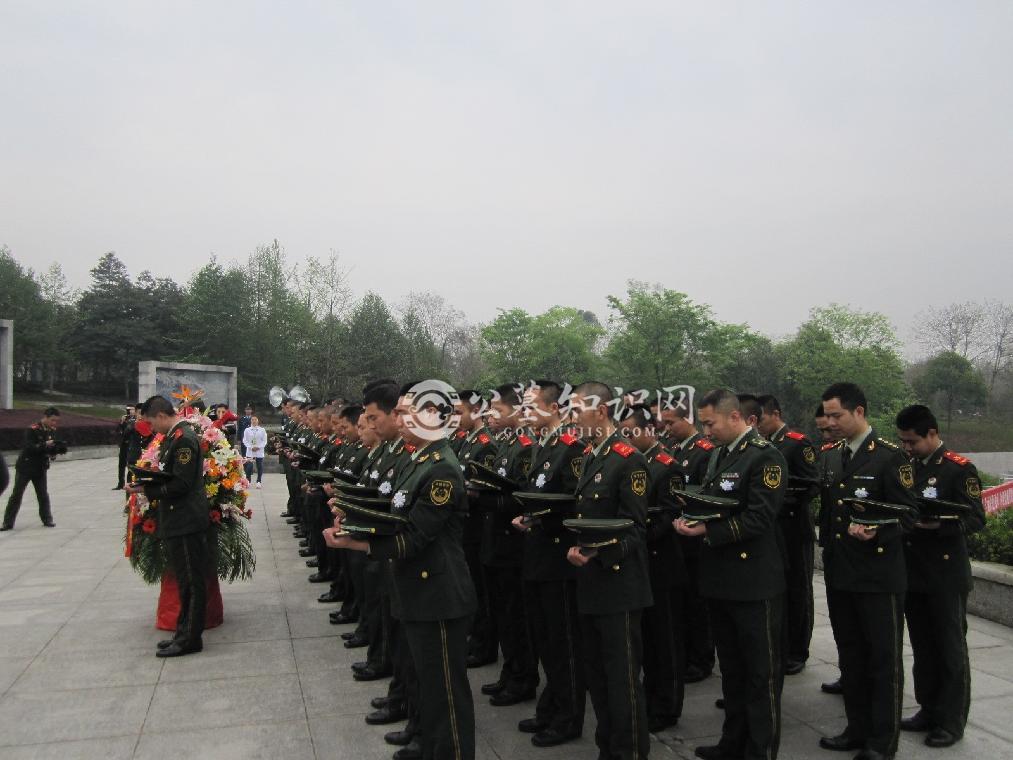 成都市烈士陵园环境图片